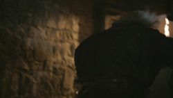 extant_GameOfThrones_3x04-KissedByFire_2108