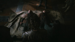 extant_GameOfThrones_3x04-KissedByFire_2111