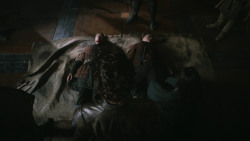 extant_GameOfThrones_3x04-KissedByFire_2113