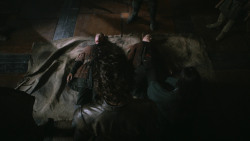 extant_GameOfThrones_3x04-KissedByFire_2114