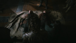 extant_GameOfThrones_3x04-KissedByFire_2116