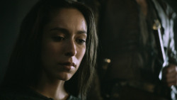 extant_GameOfThrones_3x04-KissedByFire_2120