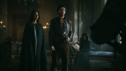 extant_GameOfThrones_3x04-KissedByFire_2159