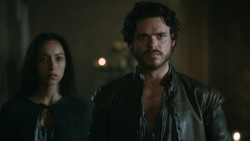 extant_GameOfThrones_3x04-KissedByFire_2182