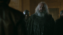 extant_GameOfThrones_3x04-KissedByFire_2192