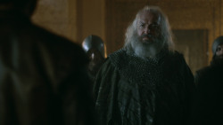 extant_GameOfThrones_3x04-KissedByFire_2193