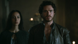 extant_GameOfThrones_3x04-KissedByFire_2204