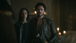 extant_GameOfThrones_3x04-KissedByFire_2268