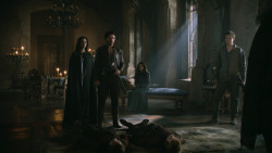 extant_GameOfThrones_3x04-KissedByFire_2306