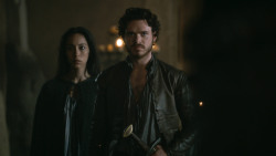 extant_GameOfThrones_3x04-KissedByFire_2309