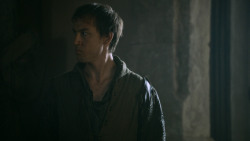 extant_GameOfThrones_3x04-KissedByFire_2318