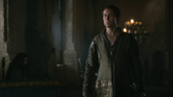 extant_GameOfThrones_3x04-KissedByFire_2337