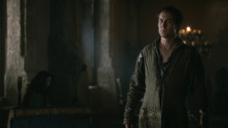 extant_GameOfThrones_3x04-KissedByFire_2339