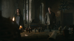 extant_GameOfThrones_3x04-KissedByFire_2362
