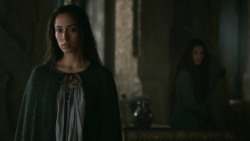extant_GameOfThrones_3x04-KissedByFire_2380