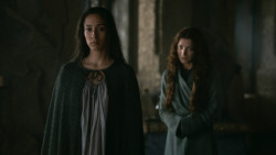 extant_GameOfThrones_3x04-KissedByFire_2397