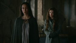 extant_GameOfThrones_3x04-KissedByFire_2402