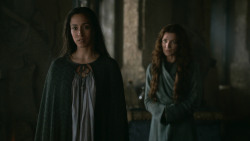 extant_GameOfThrones_3x04-KissedByFire_2403