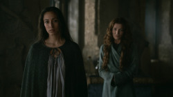 extant_GameOfThrones_3x04-KissedByFire_2410