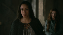 extant_GameOfThrones_3x04-KissedByFire_2416