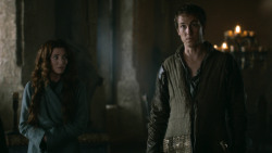extant_GameOfThrones_3x04-KissedByFire_2430
