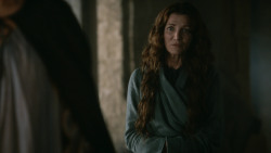 extant_GameOfThrones_3x04-KissedByFire_2454