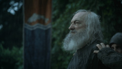 extant_GameOfThrones_3x04-KissedByFire_2470