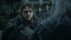 extant_GameOfThrones_3x04-KissedByFire_2531