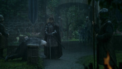 extant_GameOfThrones_3x04-KissedByFire_2553