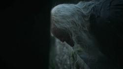 extant_GameOfThrones_3x04-KissedByFire_2564
