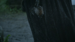 extant_GameOfThrones_3x04-KissedByFire_2585