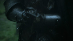 extant_GameOfThrones_3x04-KissedByFire_2599
