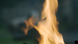 extant_GameOfThrones_3x04-KissedByFire_2607