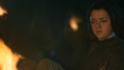 extant_GameOfThrones_3x04-KissedByFire_2620