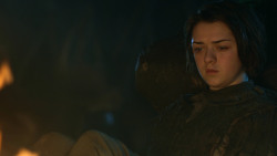 extant_GameOfThrones_3x04-KissedByFire_2621