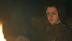 extant_GameOfThrones_3x04-KissedByFire_2627