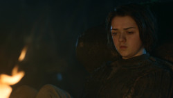 extant_GameOfThrones_3x04-KissedByFire_2628