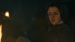 extant_GameOfThrones_3x04-KissedByFire_2629