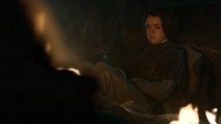 extant_GameOfThrones_3x04-KissedByFire_2646