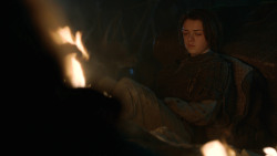 extant_GameOfThrones_3x04-KissedByFire_2647