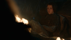 extant_GameOfThrones_3x04-KissedByFire_2648