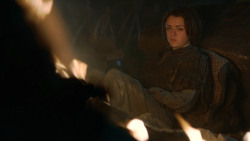 extant_GameOfThrones_3x04-KissedByFire_2660