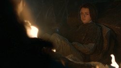 extant_GameOfThrones_3x04-KissedByFire_2661