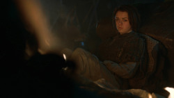 extant_GameOfThrones_3x04-KissedByFire_2664
