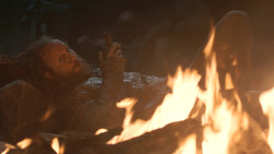 extant_GameOfThrones_3x04-KissedByFire_2665