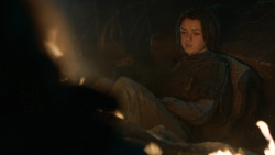 extant_GameOfThrones_3x04-KissedByFire_2669