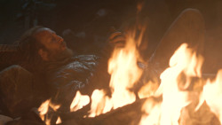extant_GameOfThrones_3x04-KissedByFire_2673