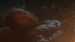 extant_GameOfThrones_3x04-KissedByFire_2681