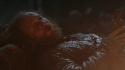 extant_GameOfThrones_3x04-KissedByFire_2692