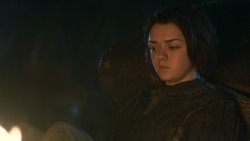 extant_GameOfThrones_3x04-KissedByFire_2693
